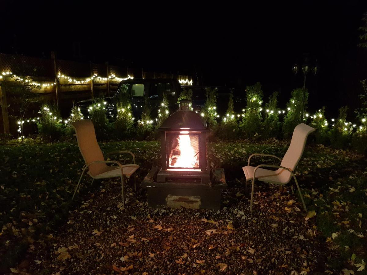 Kokomo Inn Bed And Breakfast Ottawa-Gatineau'S Only Tropical Riverfront B&B On The National Capital Cycling Pathway Route Verte #1 - For Adults Only - Chambre D'Hotes Tropical Aux Berges Des Outaouais Bnb #17542O Eksteriør bilde
