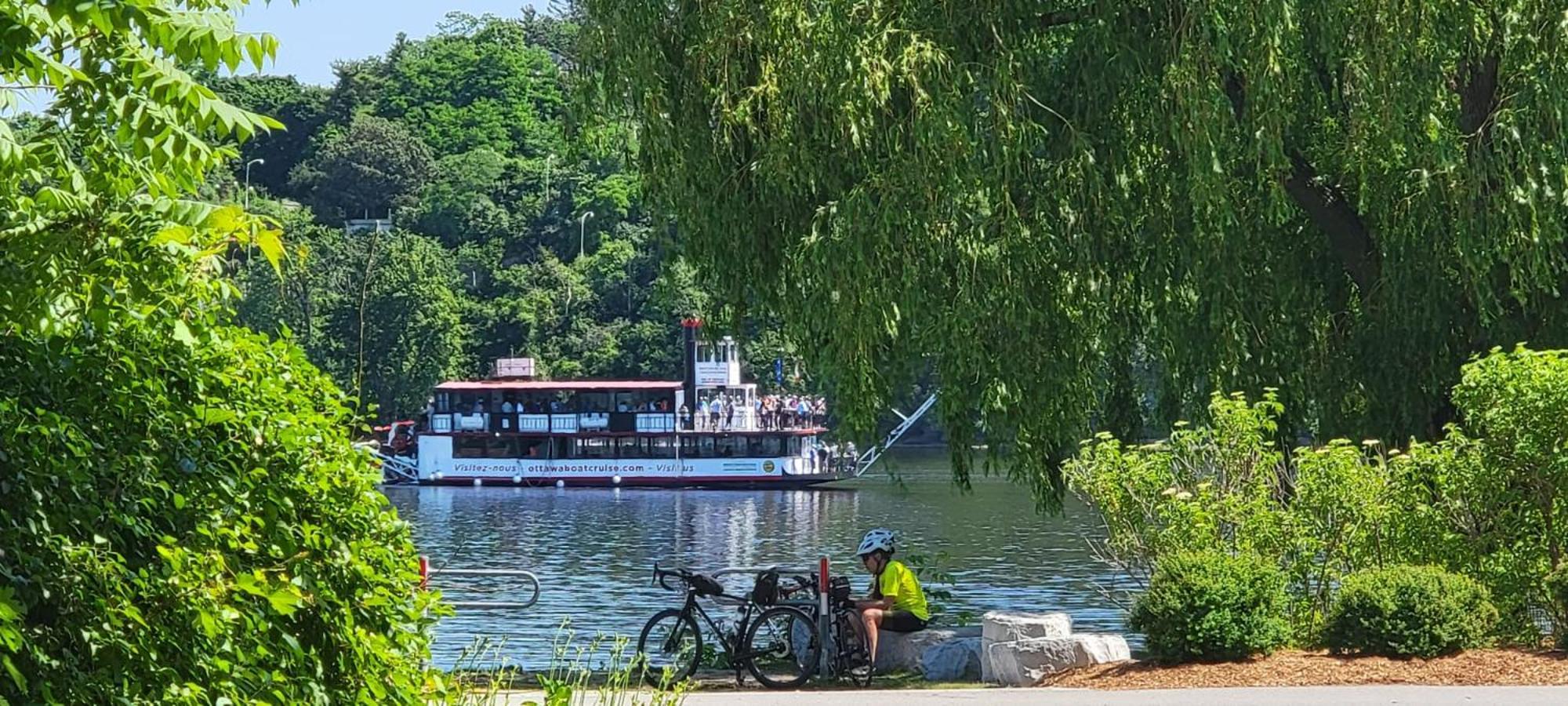 Kokomo Inn Bed And Breakfast Ottawa-Gatineau'S Only Tropical Riverfront B&B On The National Capital Cycling Pathway Route Verte #1 - For Adults Only - Chambre D'Hotes Tropical Aux Berges Des Outaouais Bnb #17542O Eksteriør bilde