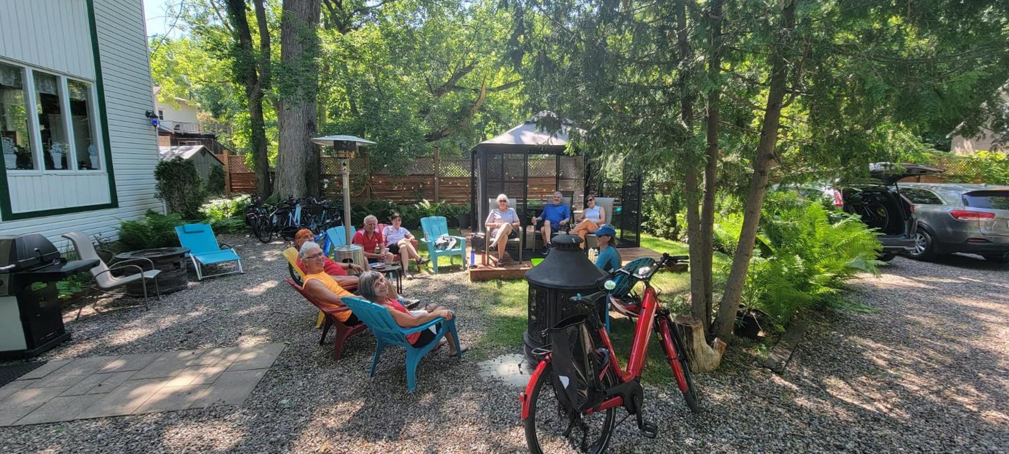 Kokomo Inn Bed And Breakfast Ottawa-Gatineau'S Only Tropical Riverfront B&B On The National Capital Cycling Pathway Route Verte #1 - For Adults Only - Chambre D'Hotes Tropical Aux Berges Des Outaouais Bnb #17542O Eksteriør bilde