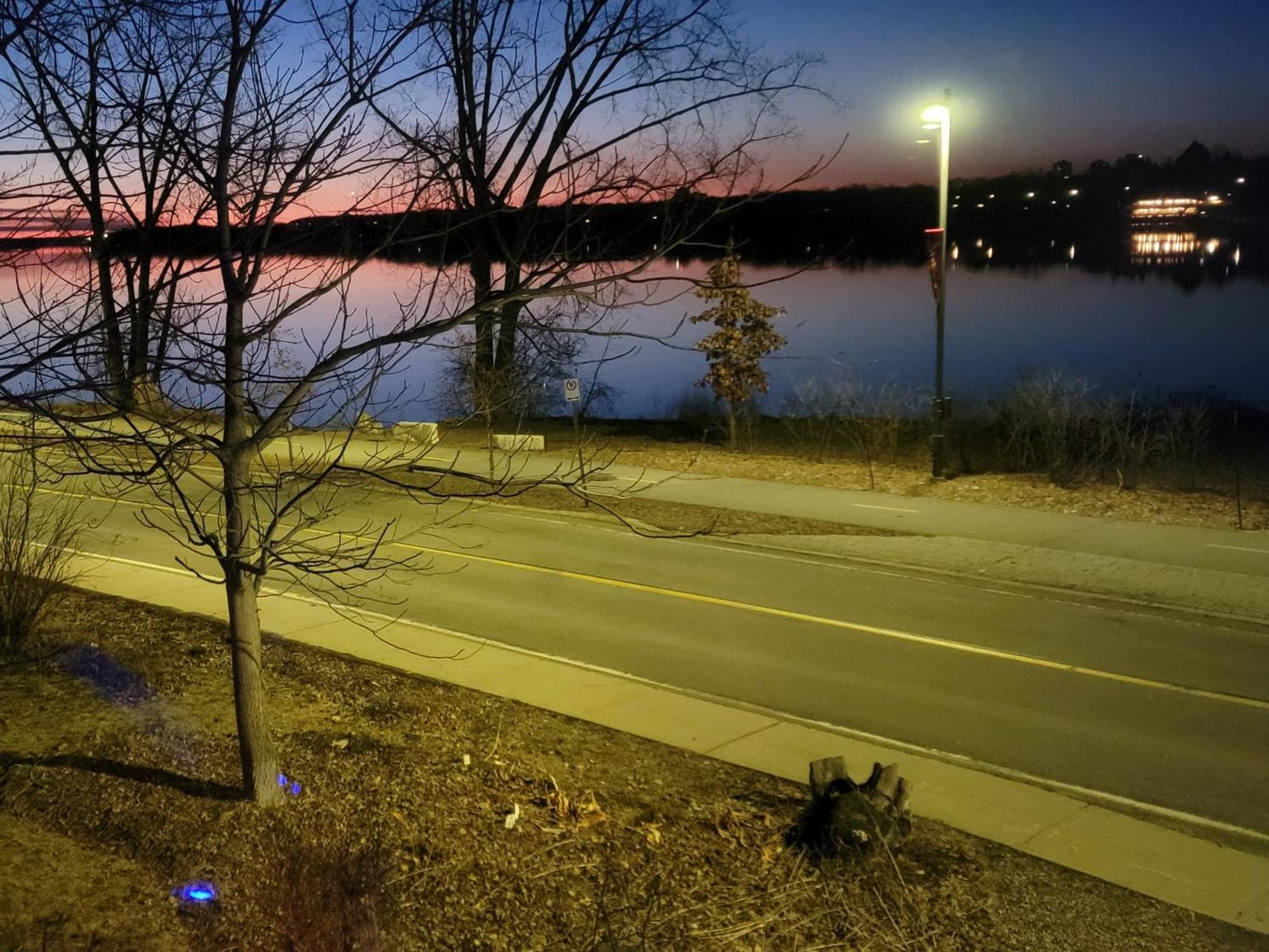 Kokomo Inn Bed And Breakfast Ottawa-Gatineau'S Only Tropical Riverfront B&B On The National Capital Cycling Pathway Route Verte #1 - For Adults Only - Chambre D'Hotes Tropical Aux Berges Des Outaouais Bnb #17542O Eksteriør bilde