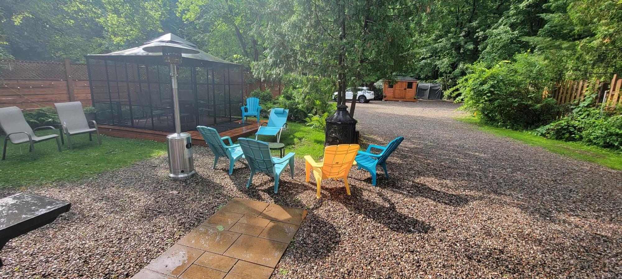 Kokomo Inn Bed And Breakfast Ottawa-Gatineau'S Only Tropical Riverfront B&B On The National Capital Cycling Pathway Route Verte #1 - For Adults Only - Chambre D'Hotes Tropical Aux Berges Des Outaouais Bnb #17542O Eksteriør bilde