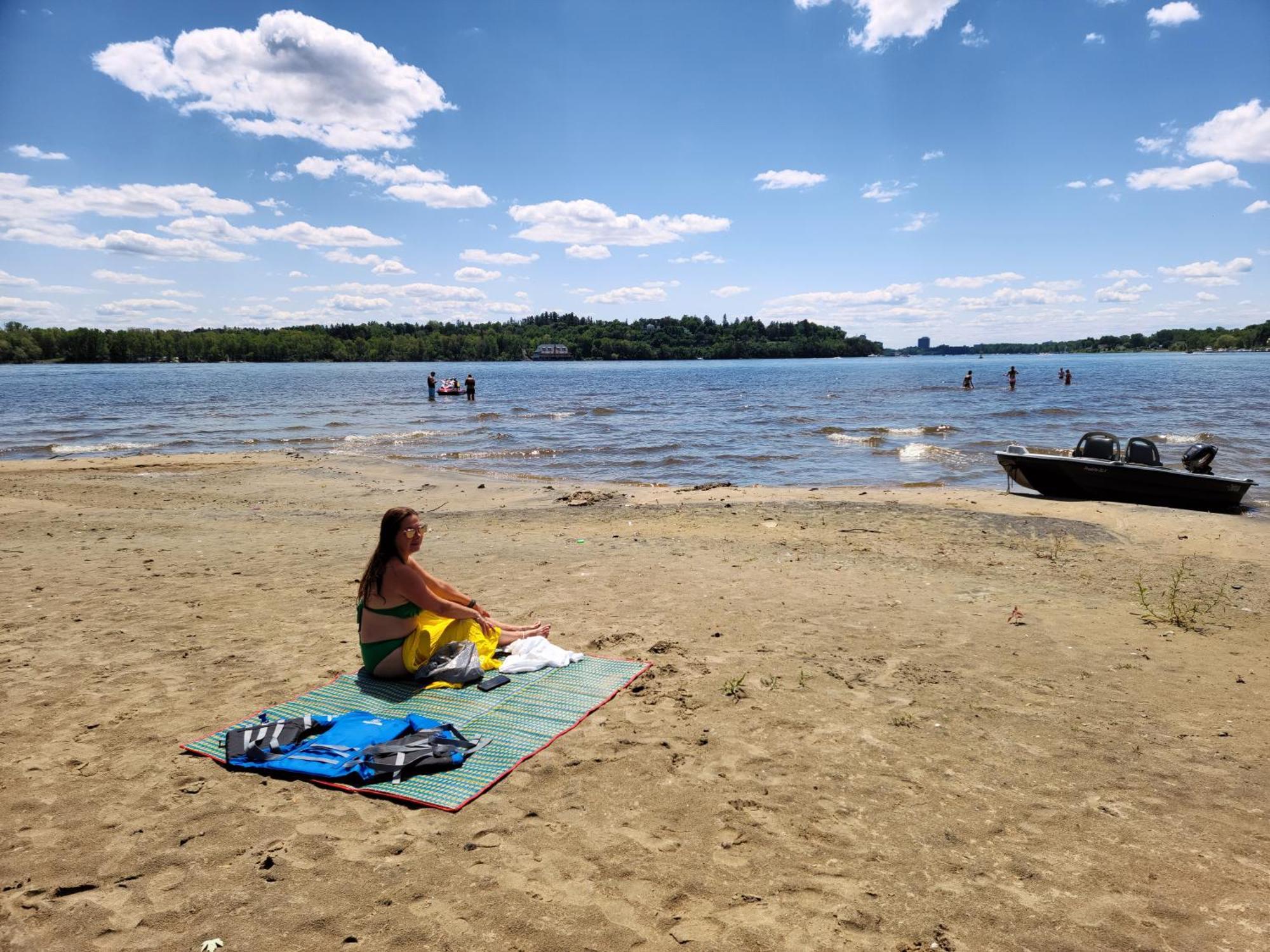 Kokomo Inn Bed And Breakfast Ottawa-Gatineau'S Only Tropical Riverfront B&B On The National Capital Cycling Pathway Route Verte #1 - For Adults Only - Chambre D'Hotes Tropical Aux Berges Des Outaouais Bnb #17542O Eksteriør bilde