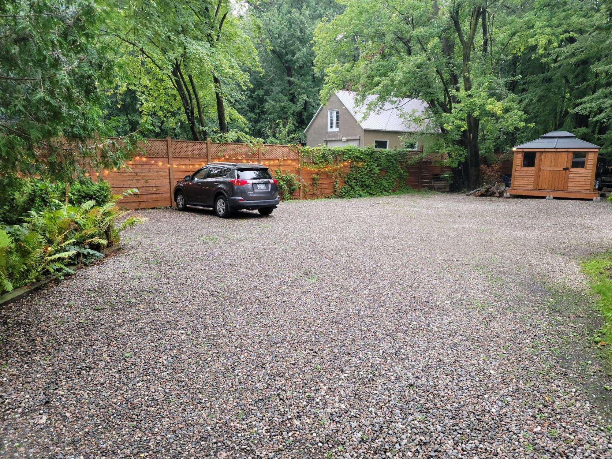 Kokomo Inn Bed And Breakfast Ottawa-Gatineau'S Only Tropical Riverfront B&B On The National Capital Cycling Pathway Route Verte #1 - For Adults Only - Chambre D'Hotes Tropical Aux Berges Des Outaouais Bnb #17542O Eksteriør bilde