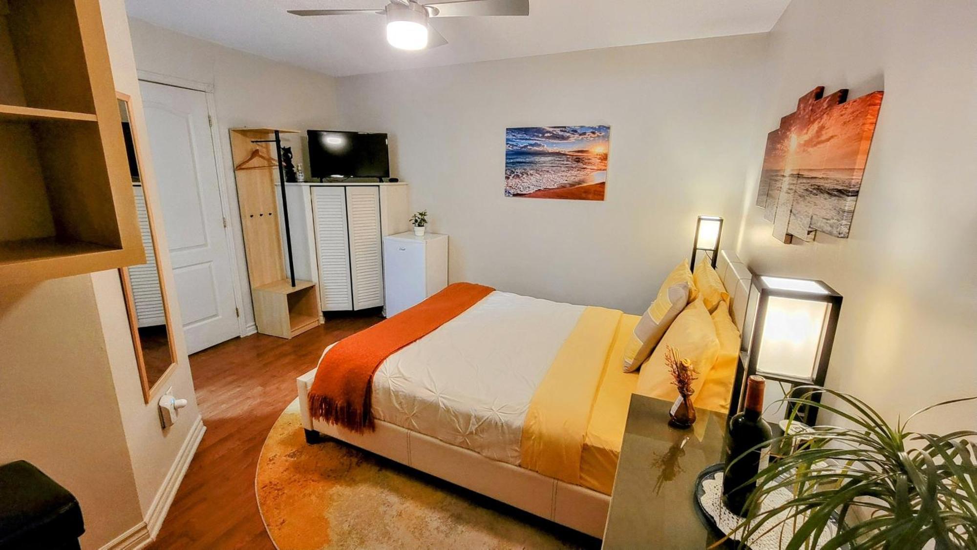 Kokomo Inn Bed And Breakfast Ottawa-Gatineau'S Only Tropical Riverfront B&B On The National Capital Cycling Pathway Route Verte #1 - For Adults Only - Chambre D'Hotes Tropical Aux Berges Des Outaouais Bnb #17542O Eksteriør bilde